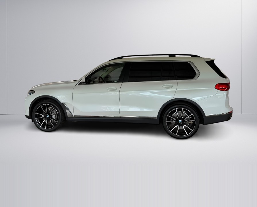 BMW X7 xDrive40i - foto 6