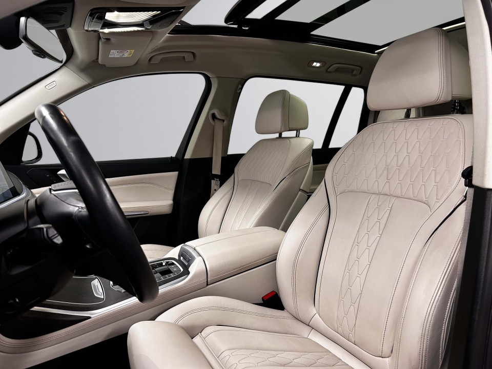 BMW X7 xDrive40i - foto 8