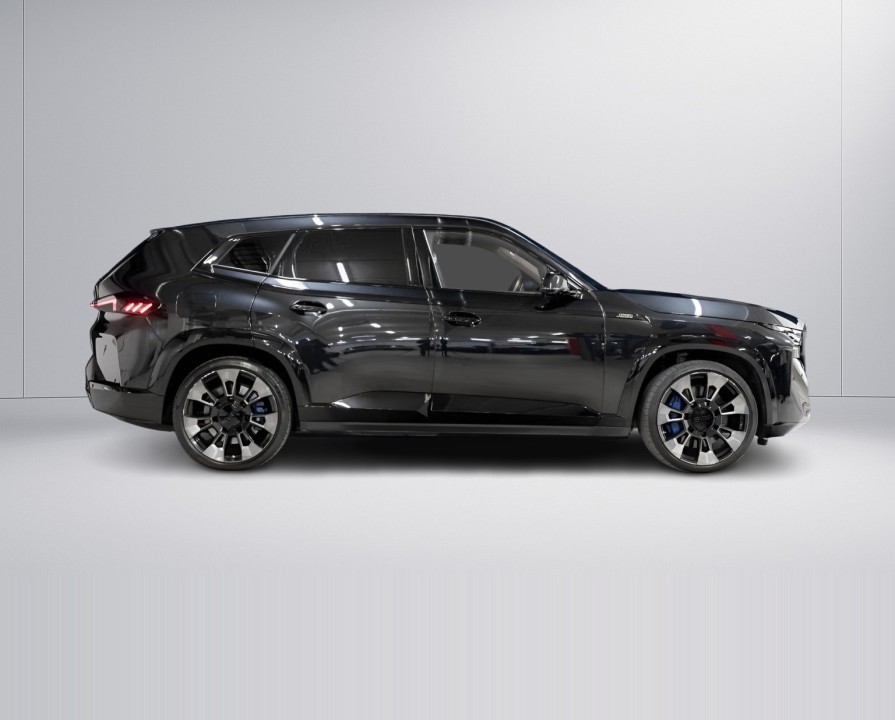 BMW XM (2)