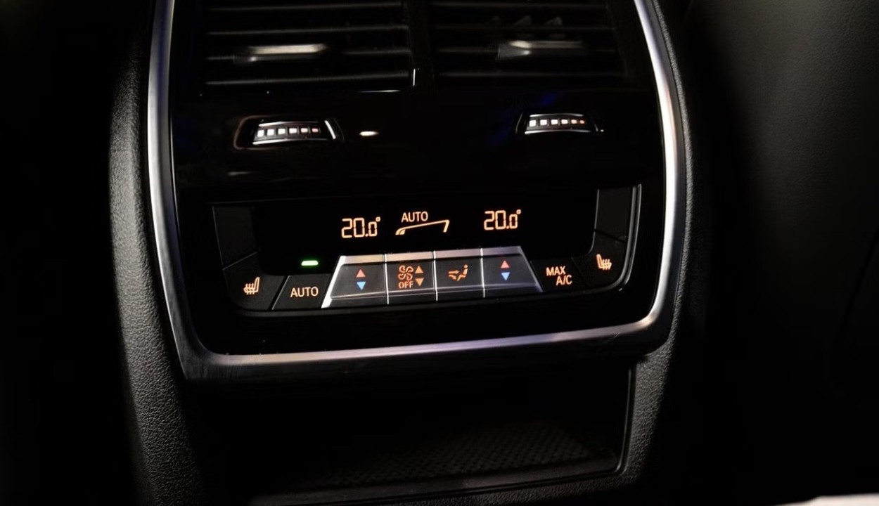 BMW XM - foto 21