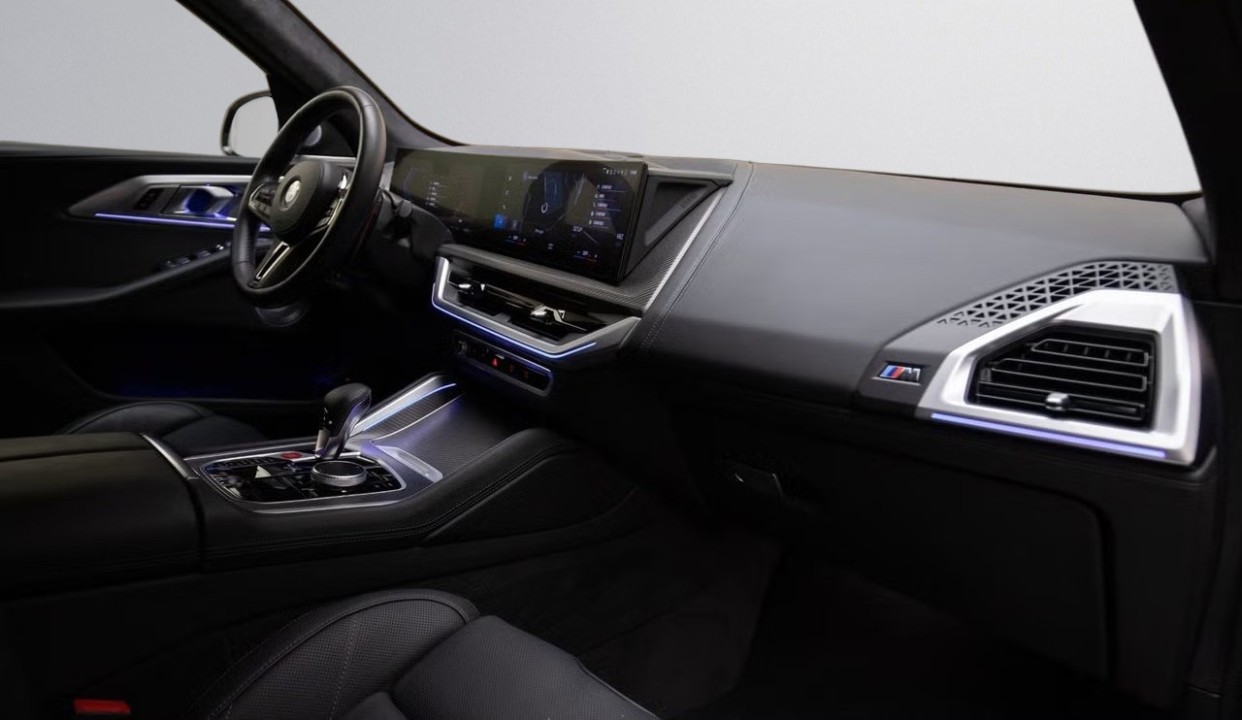 BMW XM - foto 12