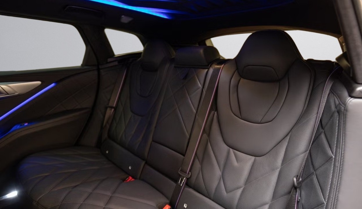 BMW XM - foto 11