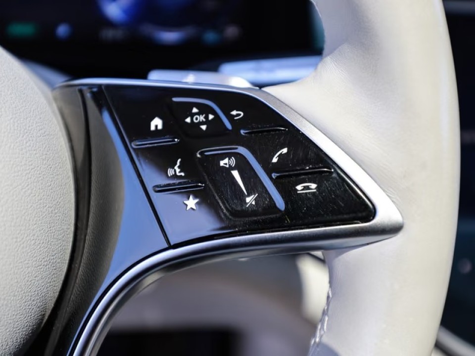 Mercedes-Benz EQS SUV 450+ - foto 8