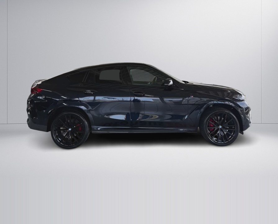 BMW X6 M-Sport 30d xDrive (2)