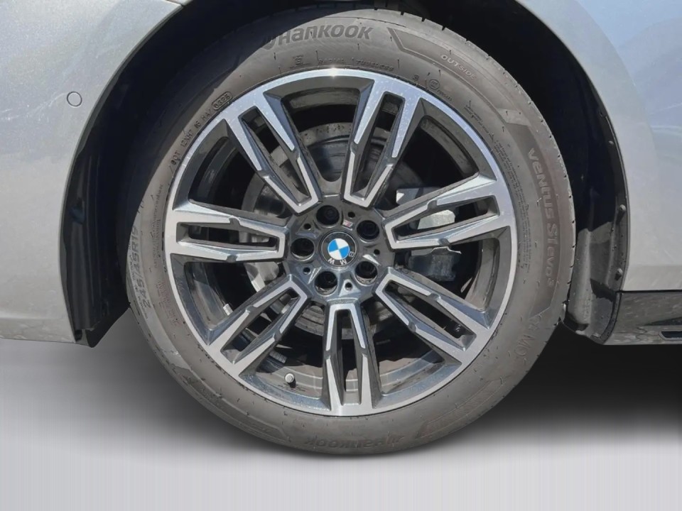 BMW Seria 5 Limousine 520d M-Sport - foto 13