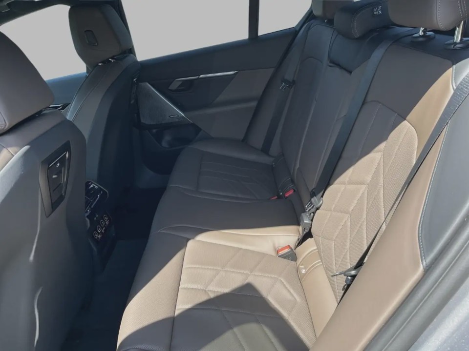 BMW 5 Series 2024 — imagine 17