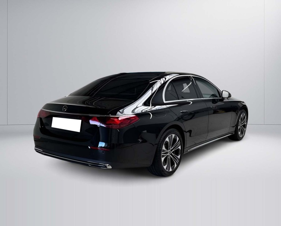 MERCEDES-BENZ E-Class 2025 — imagine 5