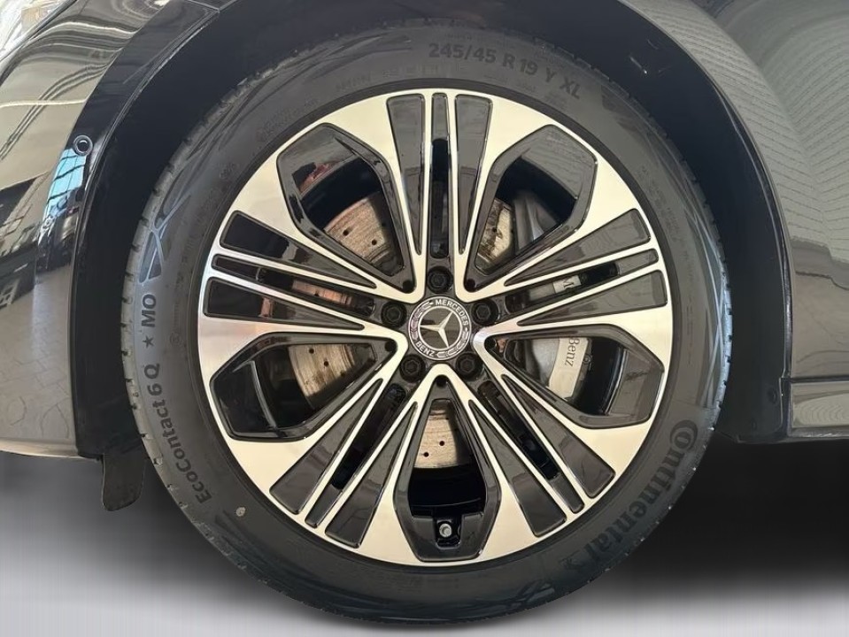 Mercedes-Benz E 300de 4MATIC Exclusive Premium - foto 17