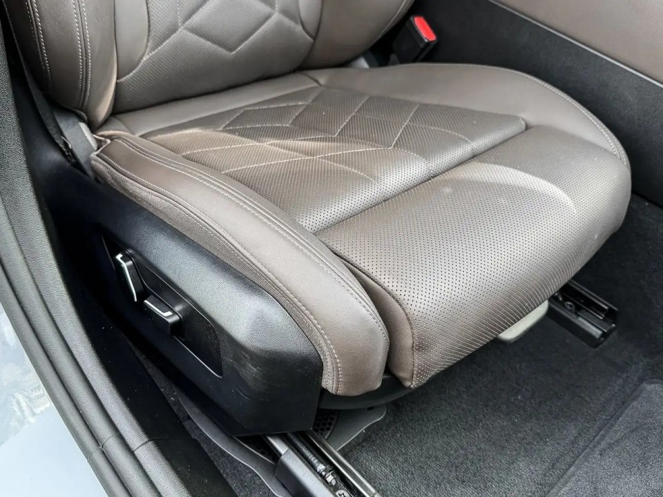 BMW Seria 5 M-Sport 520d - foto 19