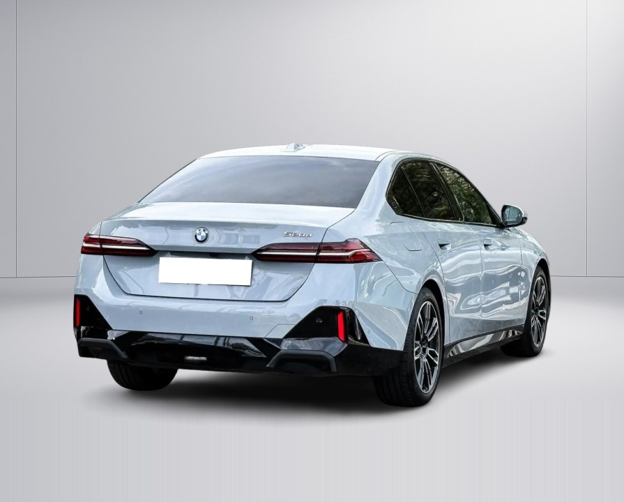 BMW 5 Series 2023 — imagine 3