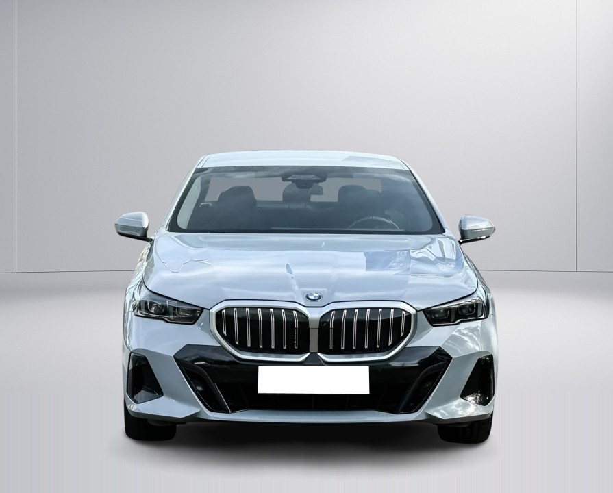 BMW 5 Series 2023 — imagine 2