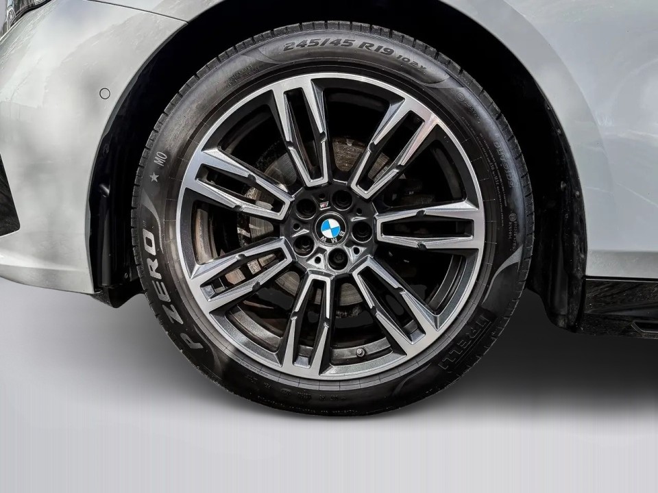 BMW Seria 5 M-Sport 520d - foto 22