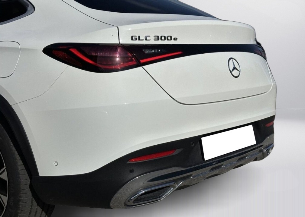 Mercedes-Benz GLC 300e 4MATIC Hybrid - foto 25