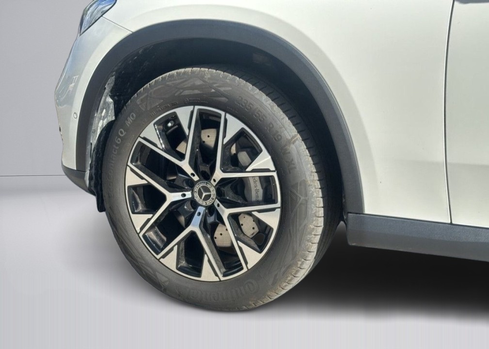 Mercedes-Benz GLC 300e 4MATIC Hybrid - foto 26