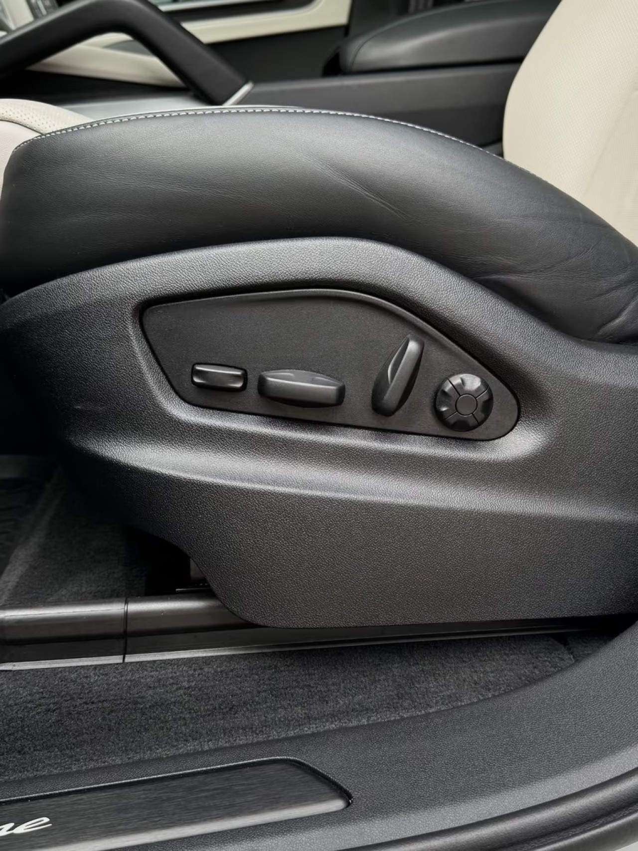 Porsche Cayenne - foto 22
