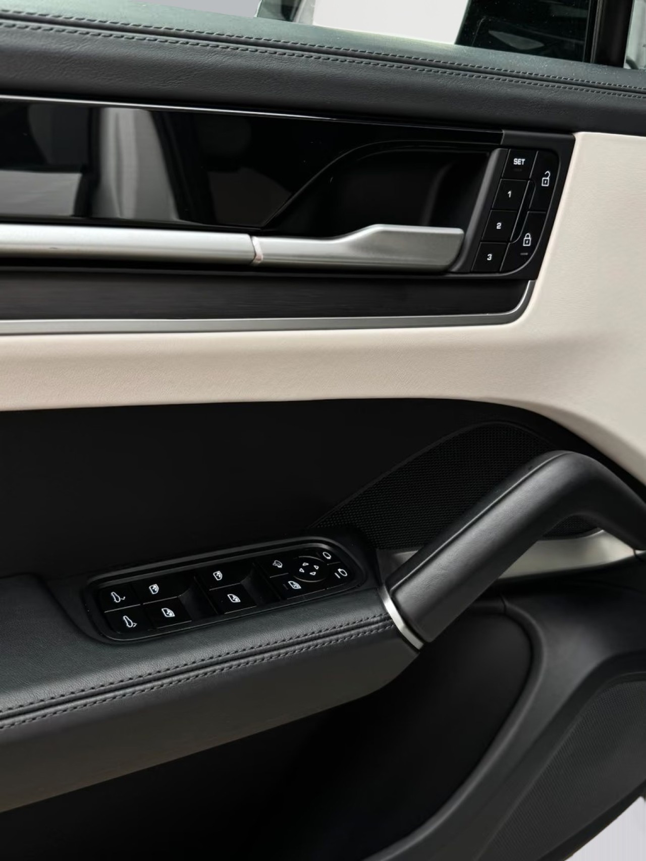 Porsche Cayenne - foto 20