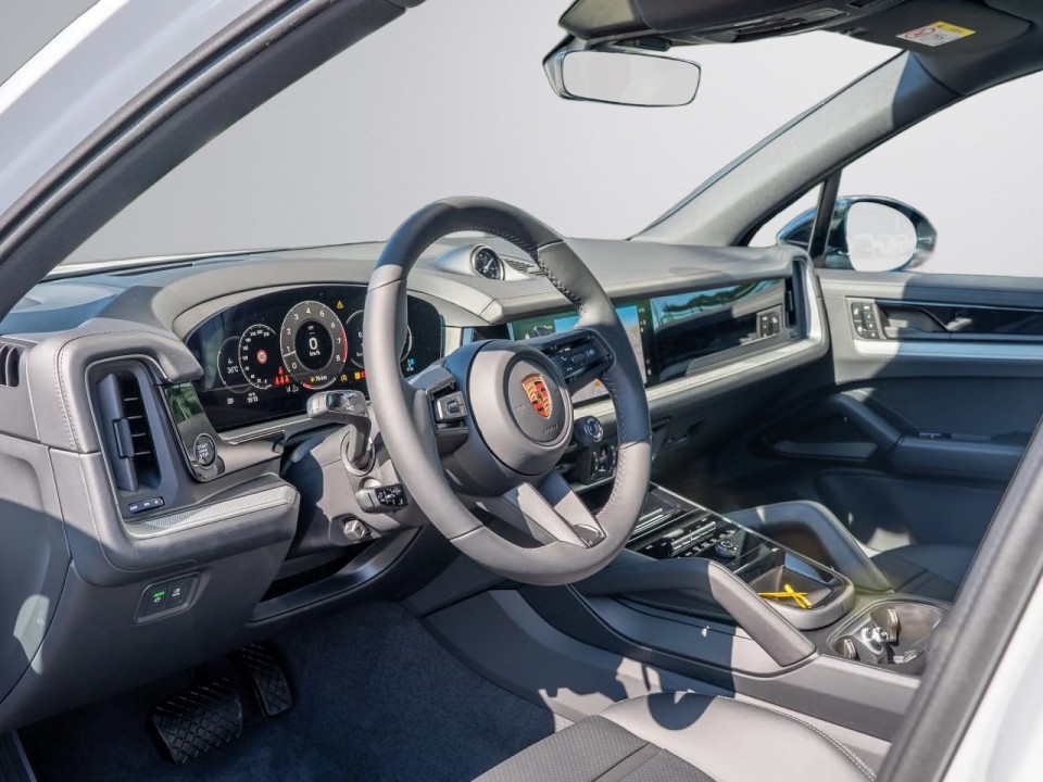 PORSCHE Cayenne 2025 — imagine 17