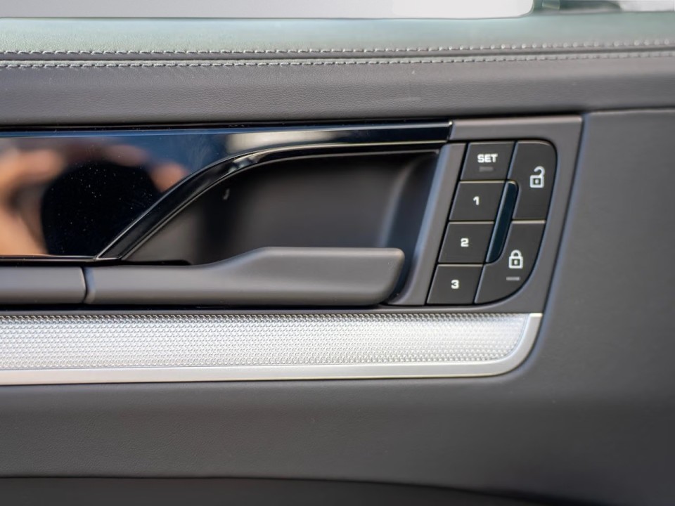 Porsche Cayenne - foto 19