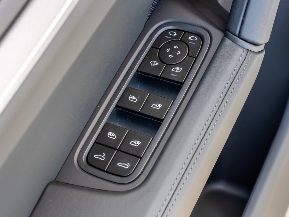 Porsche Cayenne - foto 16