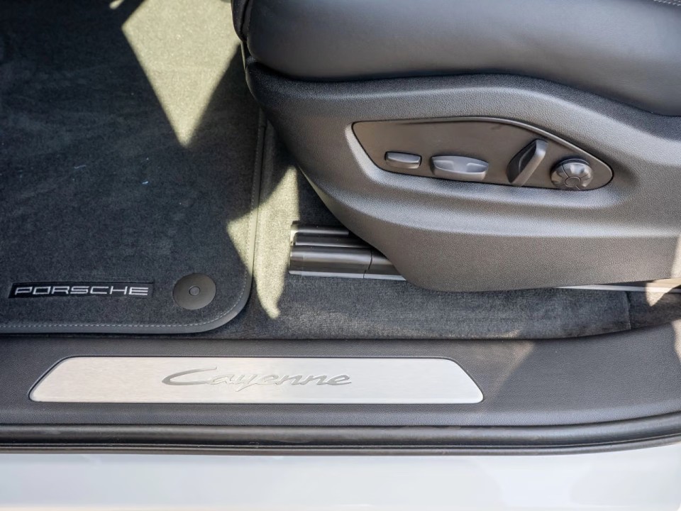 Porsche Cayenne - foto 18