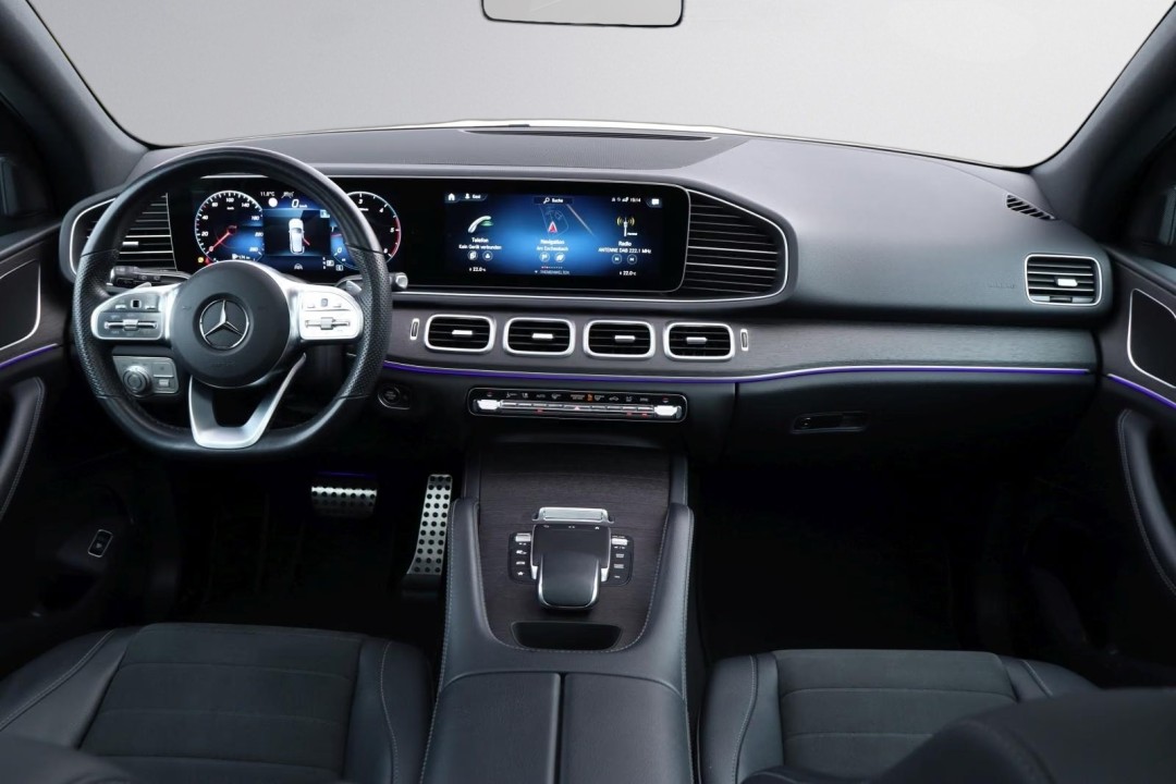 Mercedes-Benz GLE 400d 4MATIC AMG Line - foto 8