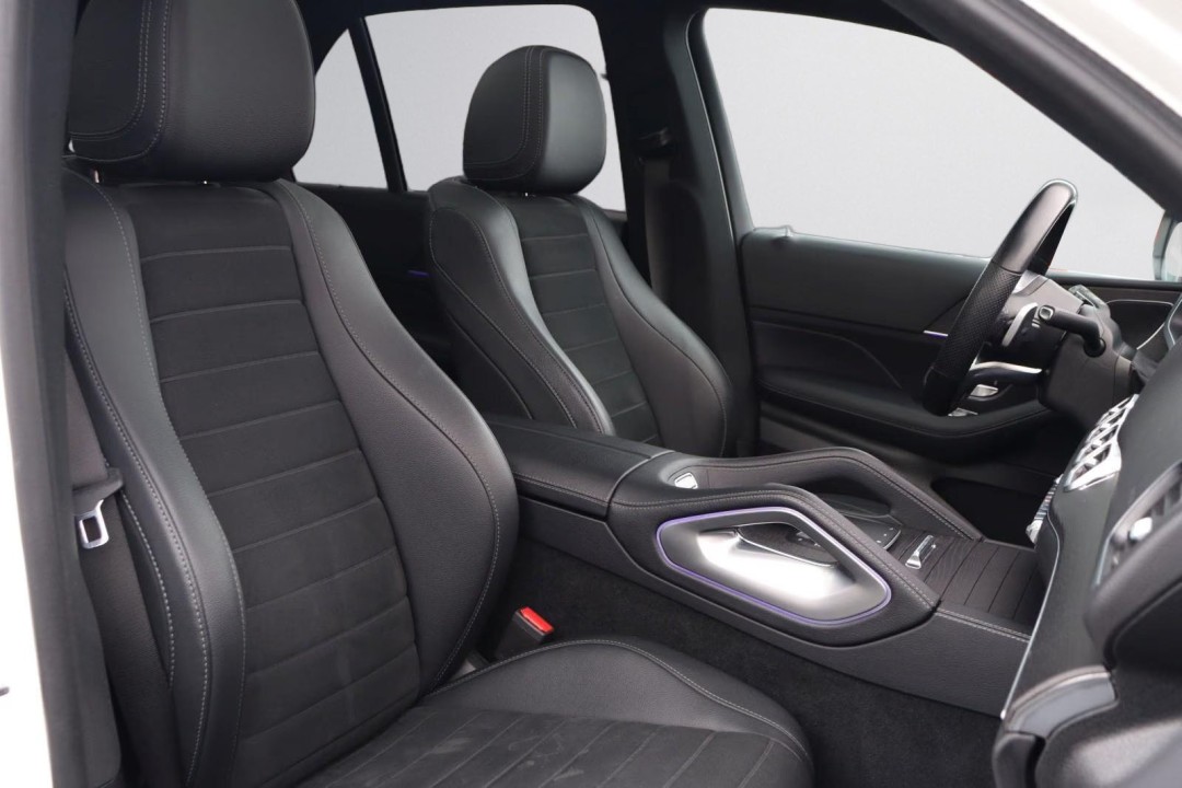 Mercedes-Benz GLE 400d 4MATIC AMG Line - foto 11