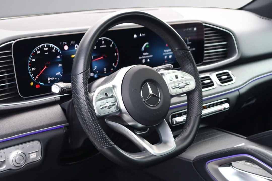 Mercedes-Benz GLE 400d 4MATIC AMG Line - foto 7