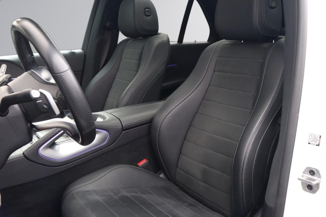 Mercedes-Benz GLE 400d 4MATIC AMG Line - foto 10