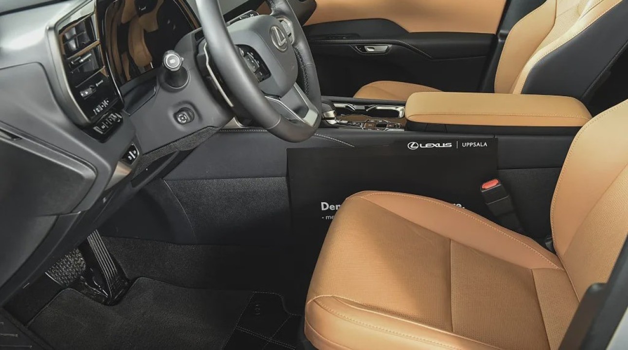 Lexus Seria RX 450h+ AWD F-Sport - foto 6