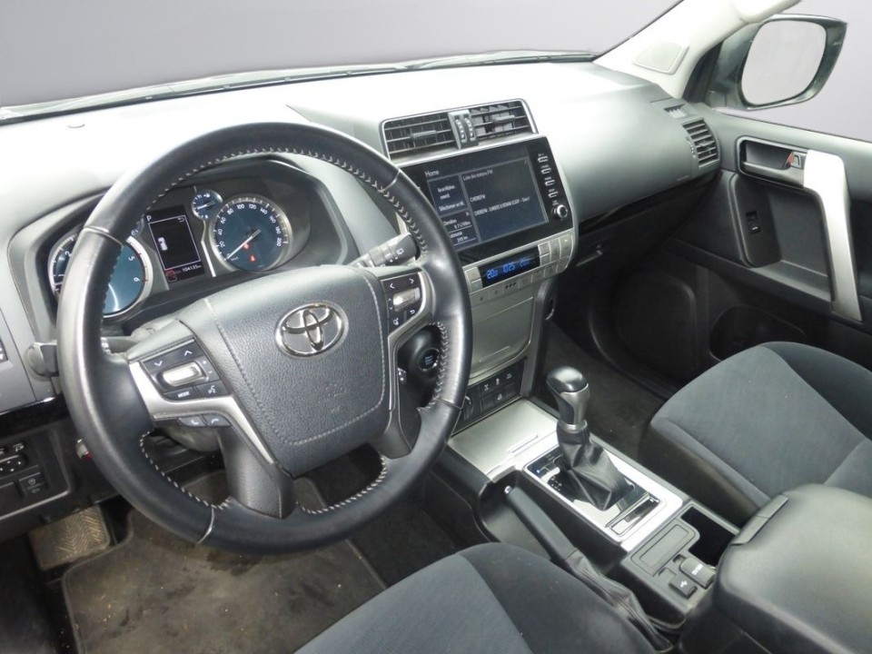Toyota Land Cruiser 2.8D (4)