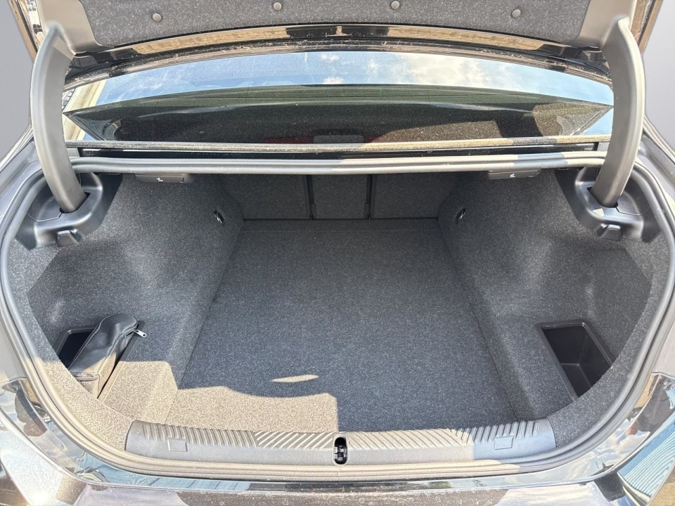 BMW Seria 5 520d xDrive - foto 15
