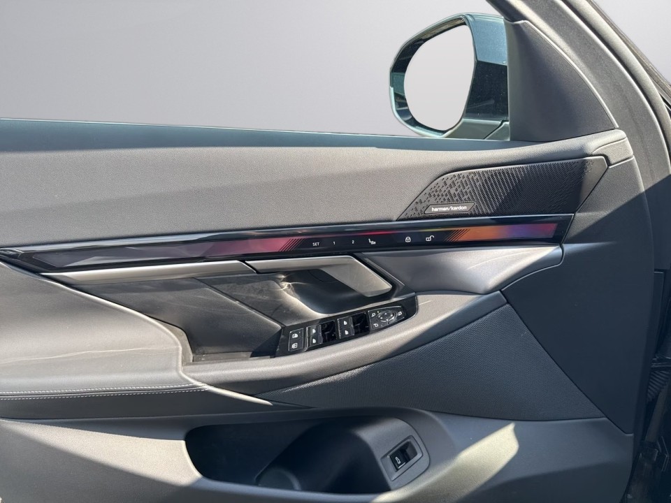 BMW Seria 5 520d xDrive - foto 14