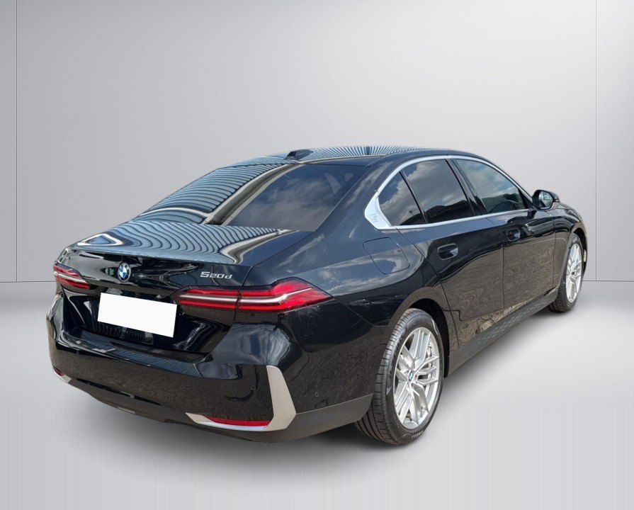BMW 5 Series 2025 — imagine 3