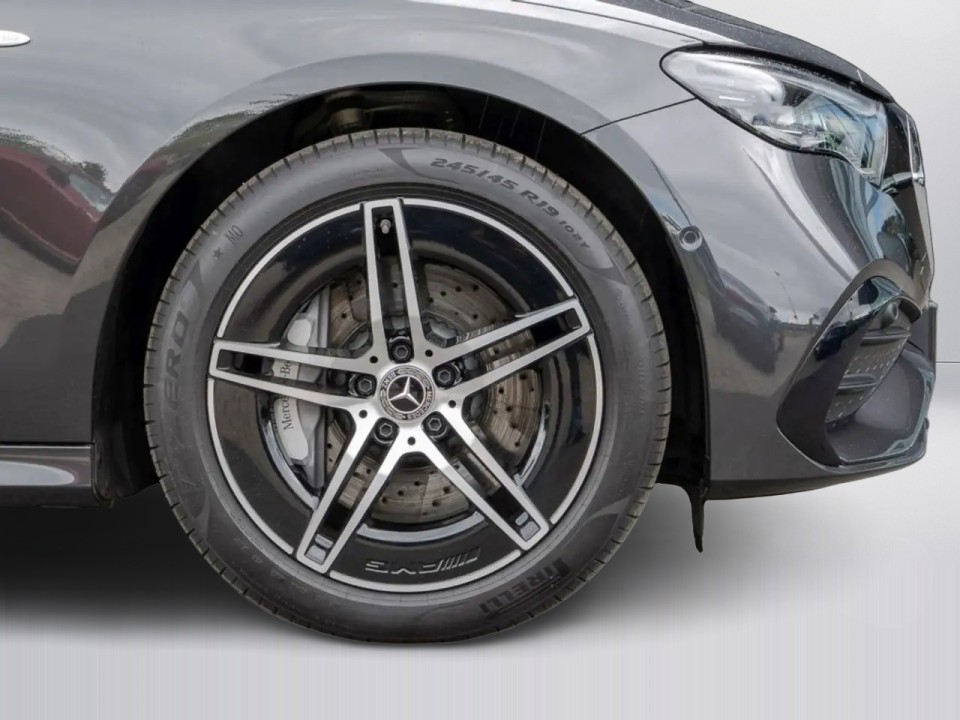 Mercedes-Benz E 400e 4MATIC - foto 12