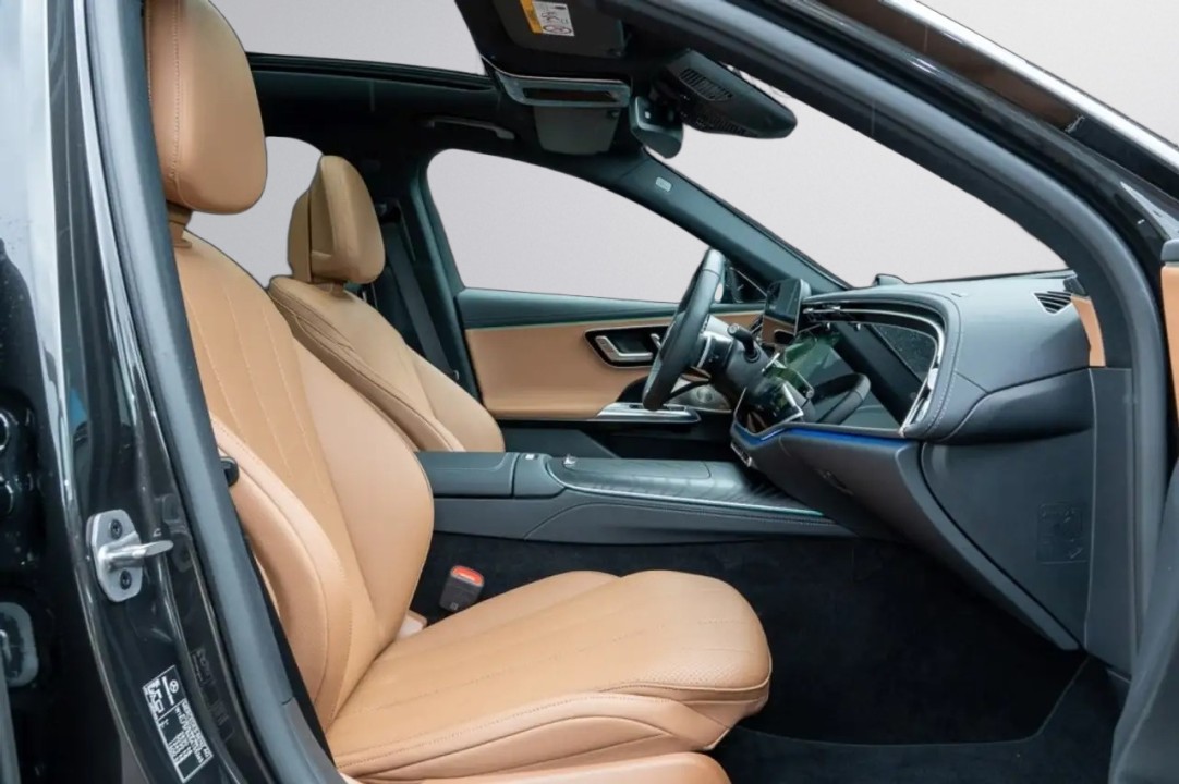 Mercedes-Benz E 400e 4MATIC - foto 8
