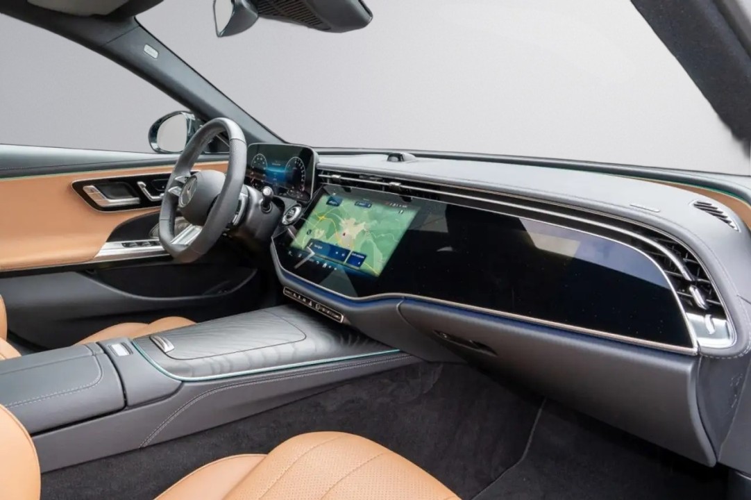 Mercedes-Benz E 400e 4MATIC - foto 7