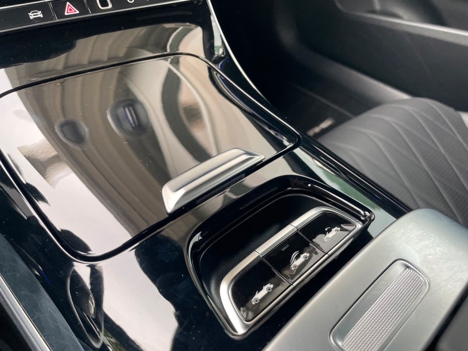 Mercedes-Benz CLE Cabriolet 300 4MATIC AMG Line - foto 18