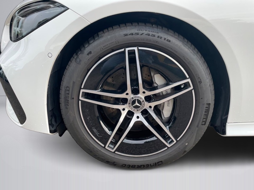 Mercedes-Benz CLE Cabriolet 300 4MATIC AMG Line - foto 29