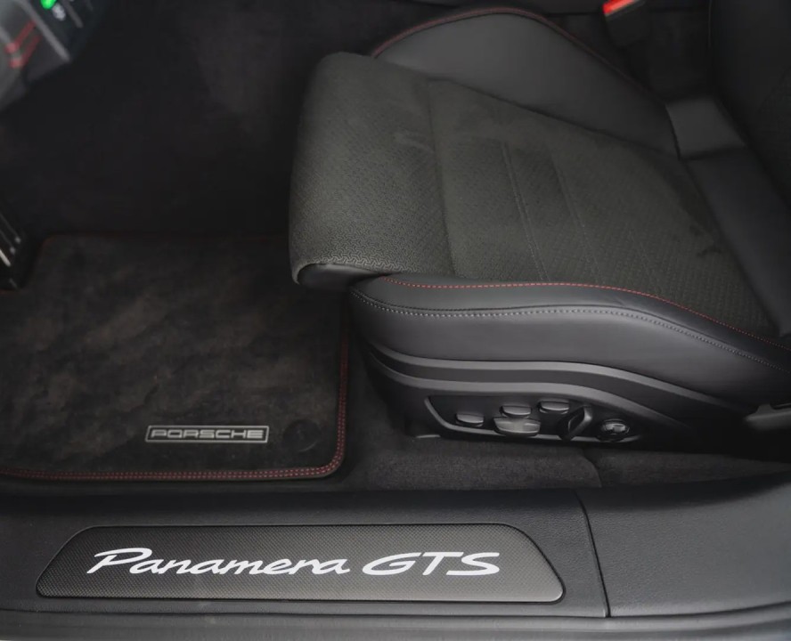 Porsche Panamera - foto 13