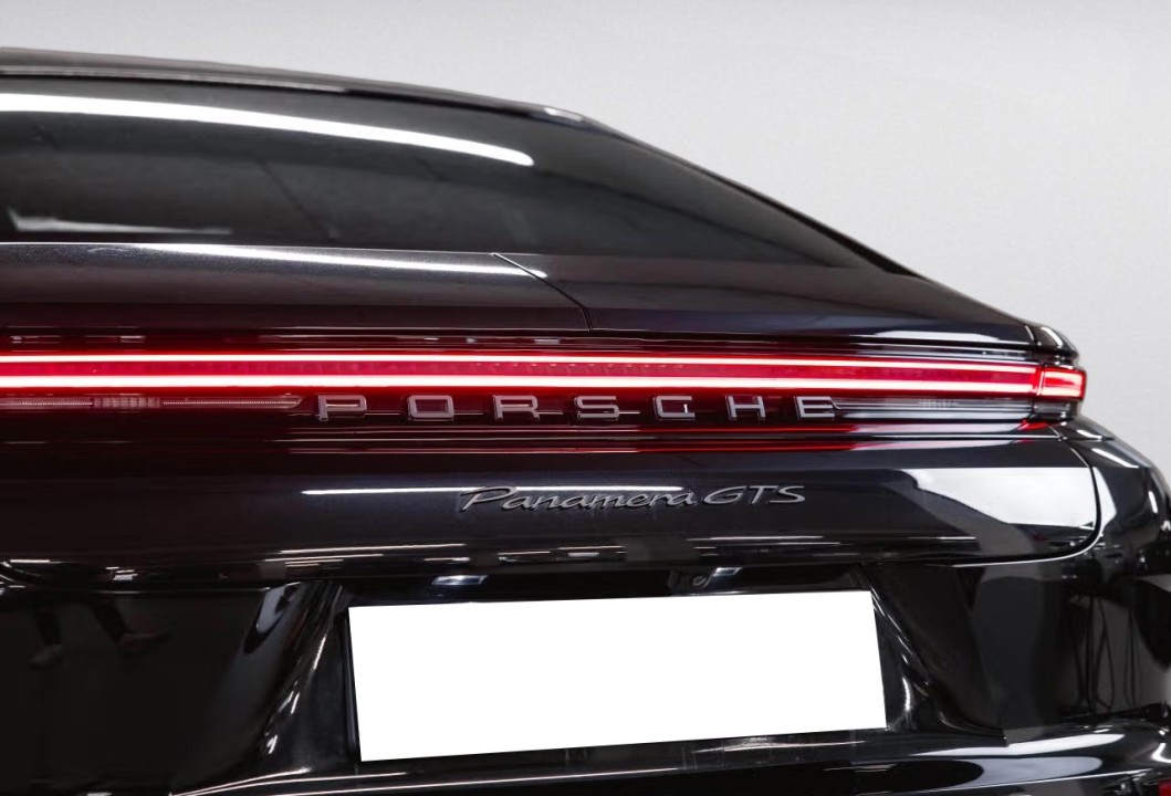 Porsche Panamera - foto 38