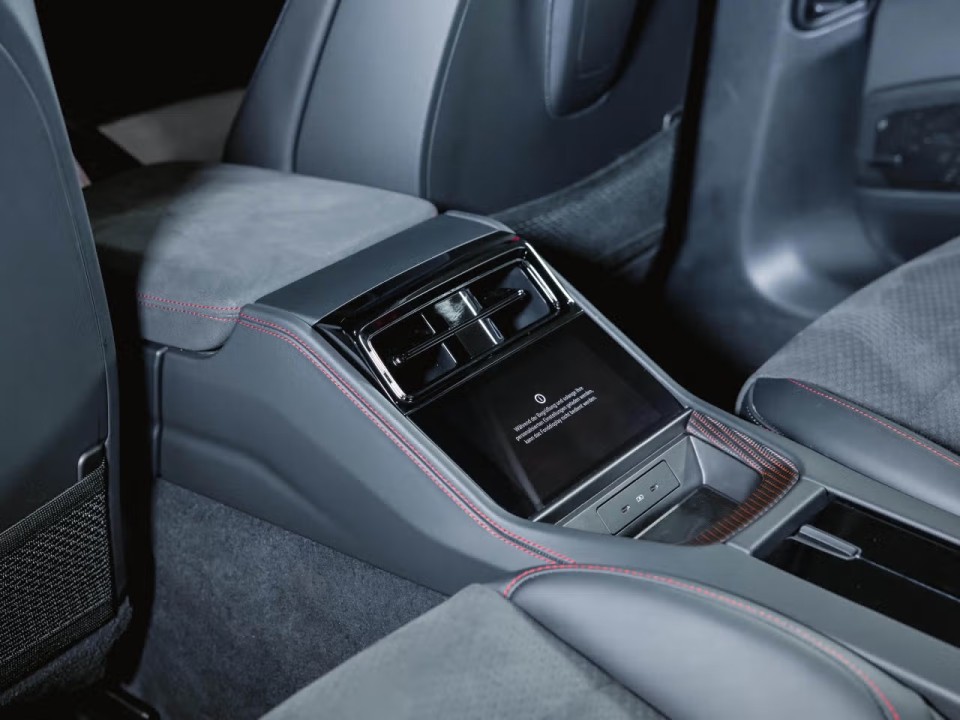 Porsche Panamera - foto 22