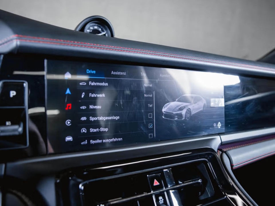 Porsche Panamera - foto 16