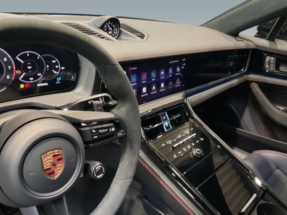 Porsche Panamera GTS - foto 18