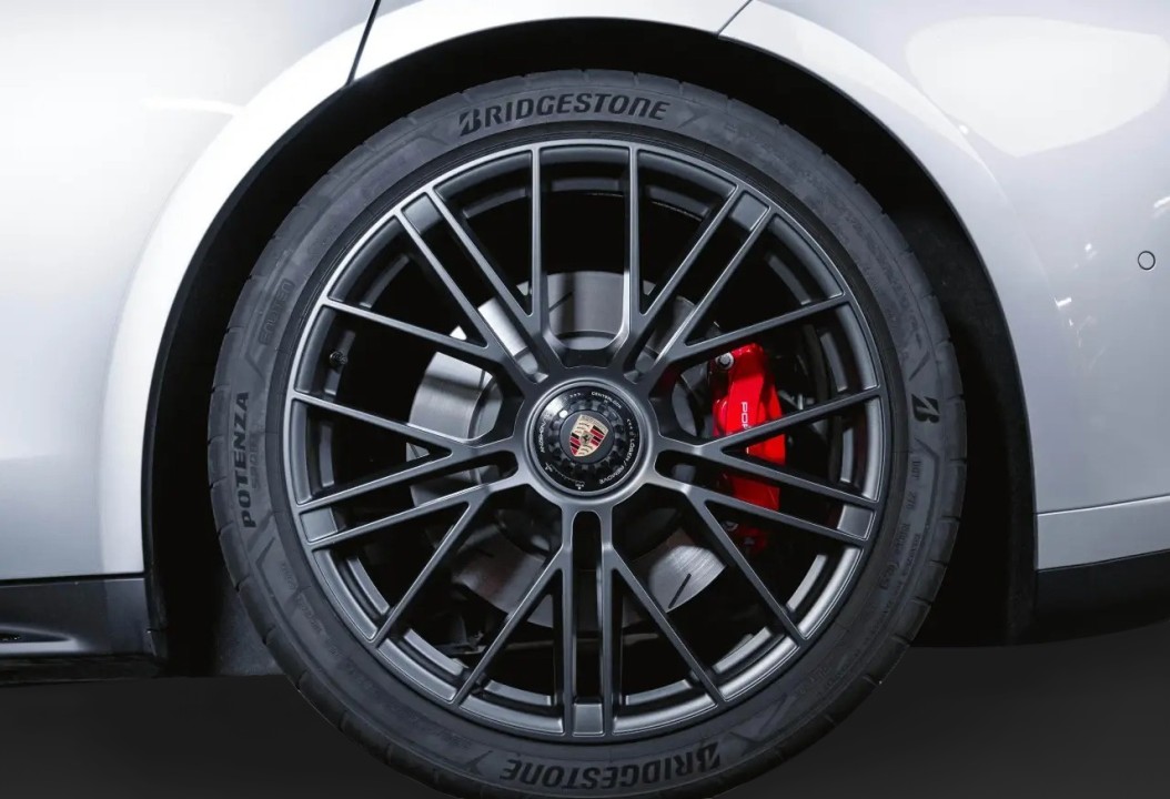 Porsche Panamera GTS - foto 46