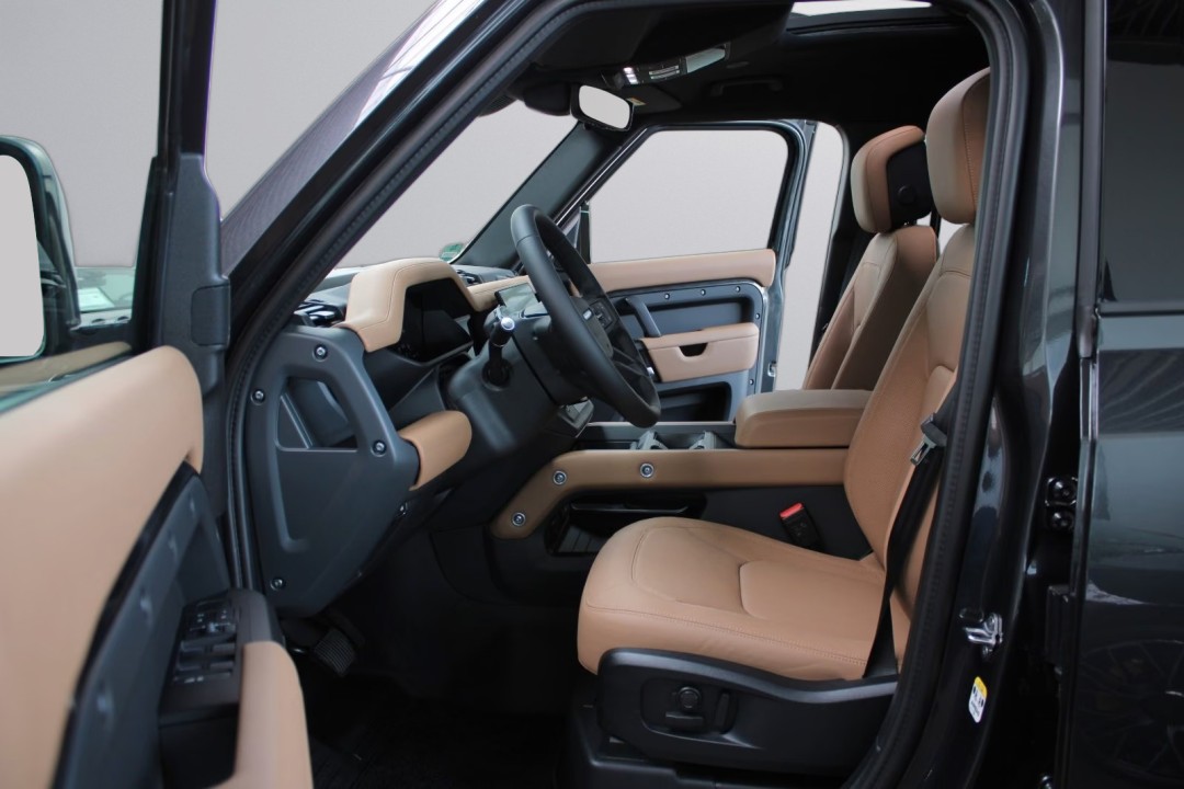 Land Rover Defender 110 D350 X-Dynamic - foto 10