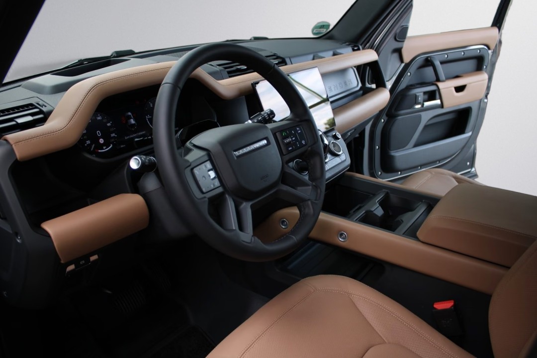 Land Rover Defender 110 D350 X-Dynamic - foto 8
