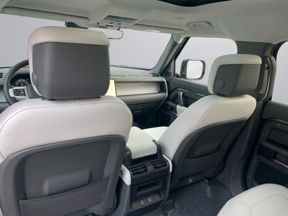 Land Rover Defender 110 D350 X-Dynamic HSE - foto 12
