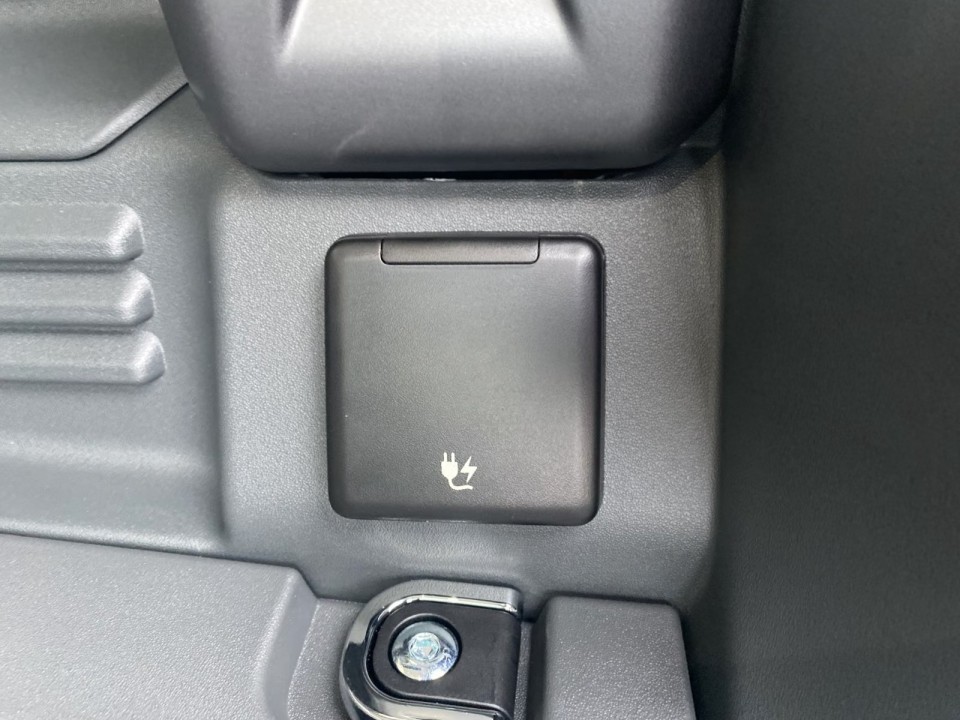Land Rover Defender 110 D350 X-Dynamic HSE - foto 17