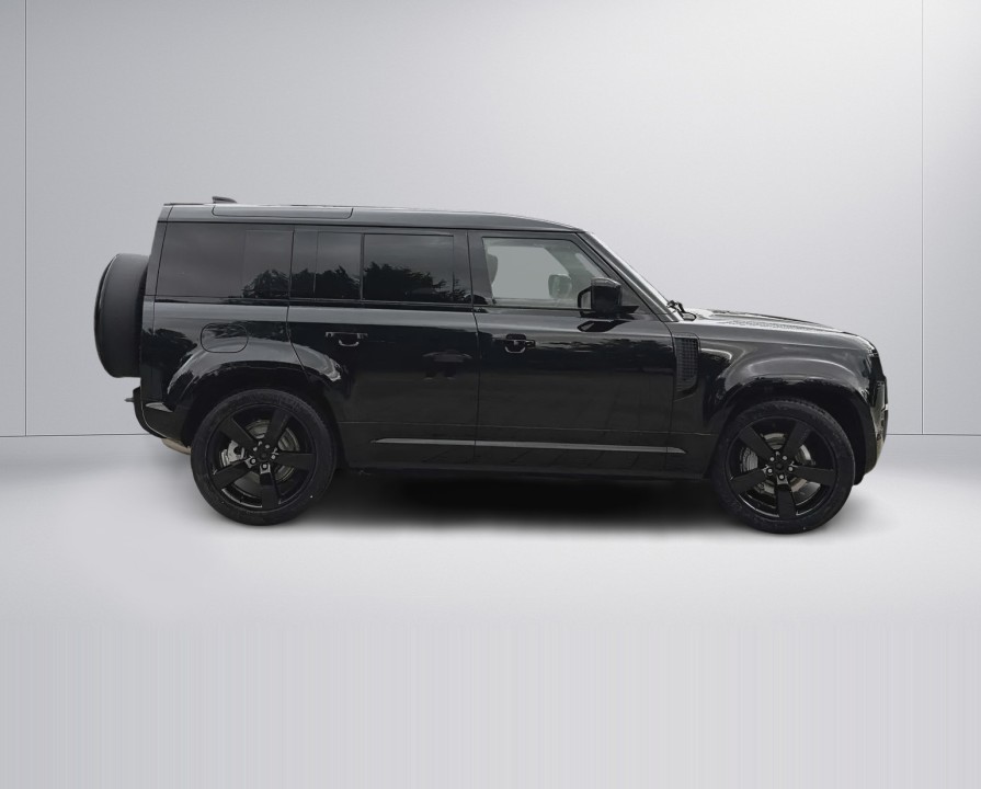 Land Rover Defender 110 D300 X-Dynamic SE (3)
