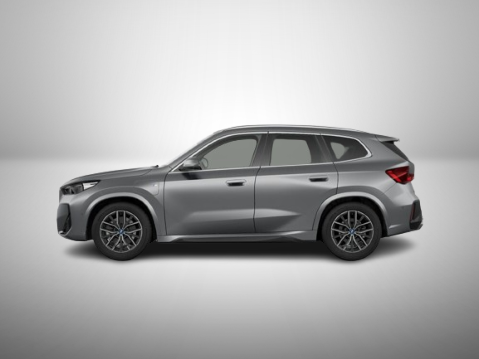 BMW X1 xDrive 30e (2)